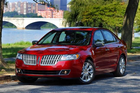2012 Lincoln MKZ Hybrid Owners Manual